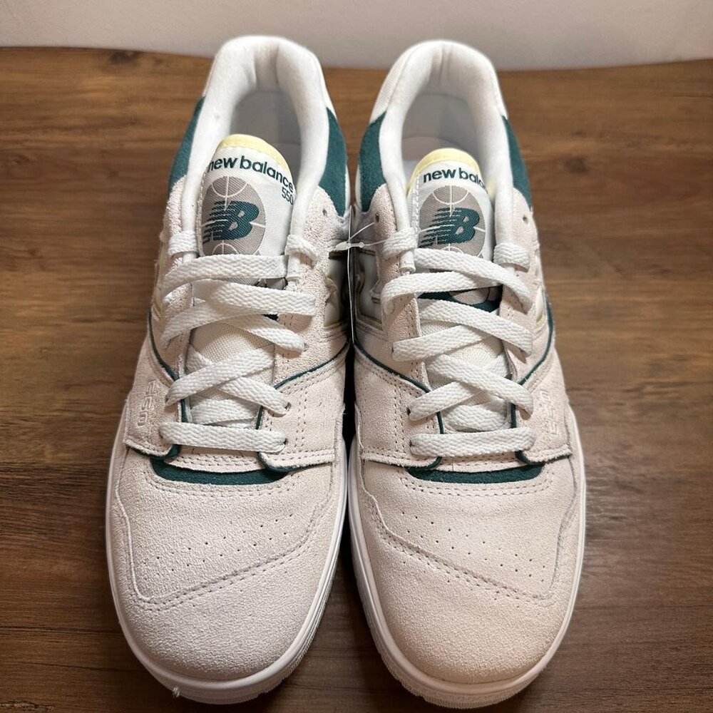 *NWT* New Balance Men's 550 'Grey/Green' - Size M8.5